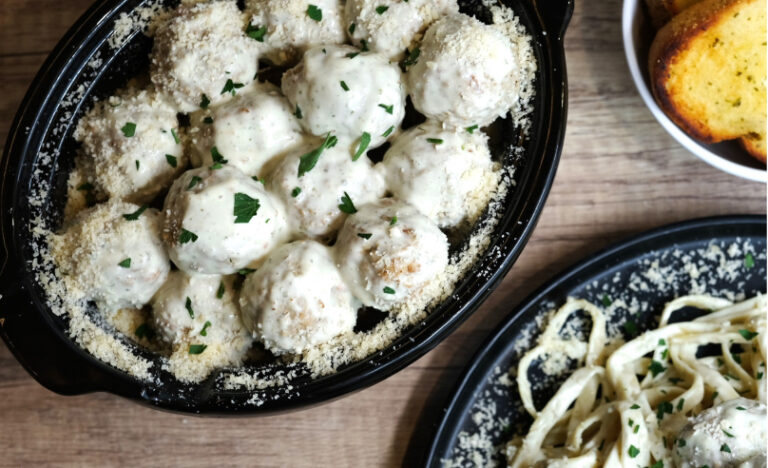 Slow Cooker Fettuccine Alfredo Meatballs Recipe